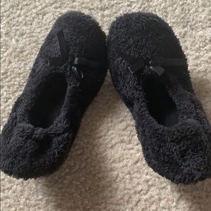 Black slippers